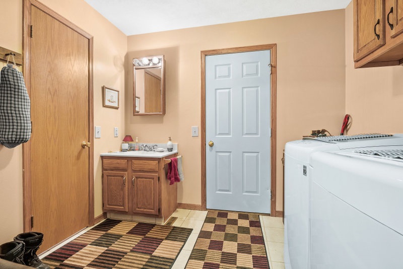 17709 Auburn Road Huntertown, IN 46748 - Photo 25 of 36 Gallery Image 25