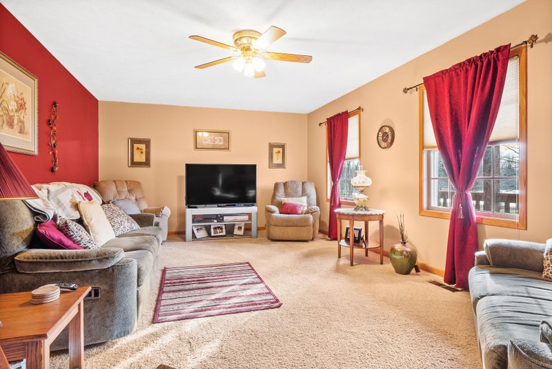 17709 Auburn Road Huntertown, IN 46748 - Photo 5 of 36 Gallery Image 5