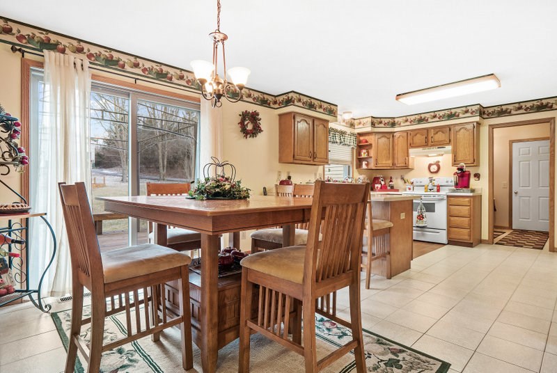 17709 Auburn Road Huntertown, IN 46748 - Photo 7 of 36 Gallery Image 7