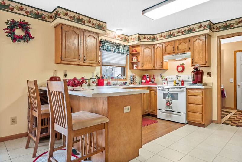 17709 Auburn Road Huntertown, IN 46748 - Photo 9 of 36 Gallery Image 9