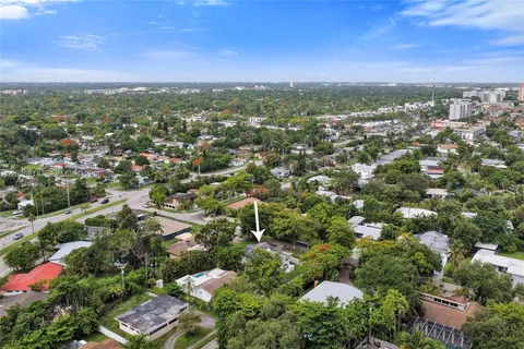 $1,295,000 | 18641 Northeast 21st Avenue, Miami, FL 33179