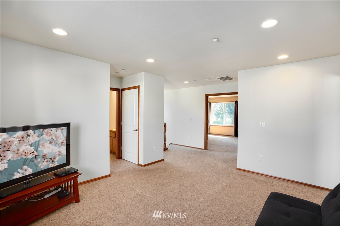 867 South 48th Street Renton, WA 98055 - Photo 12 of 25