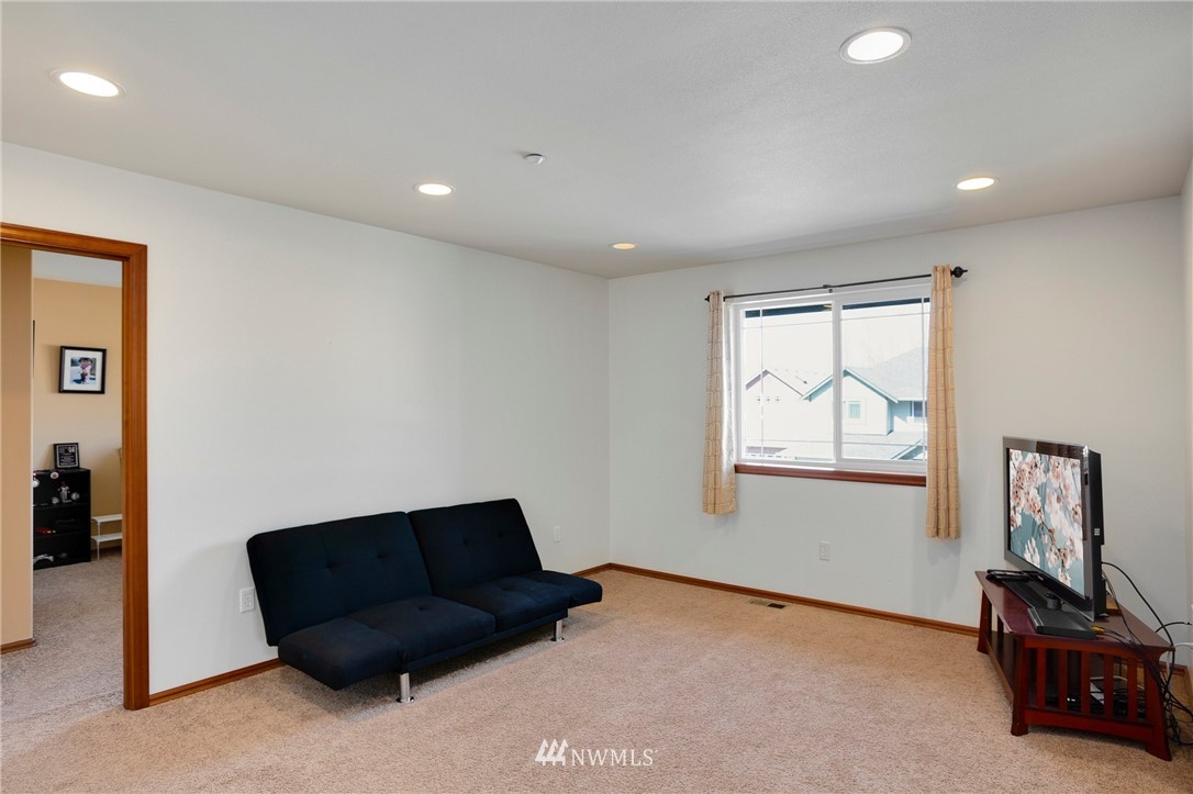 867 South 48th Street Renton, WA 98055 - Photo 13 of 25