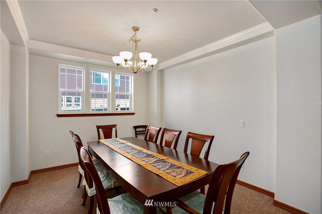 867 South 48th Street Renton, WA 98055 - Photo 3 of 25