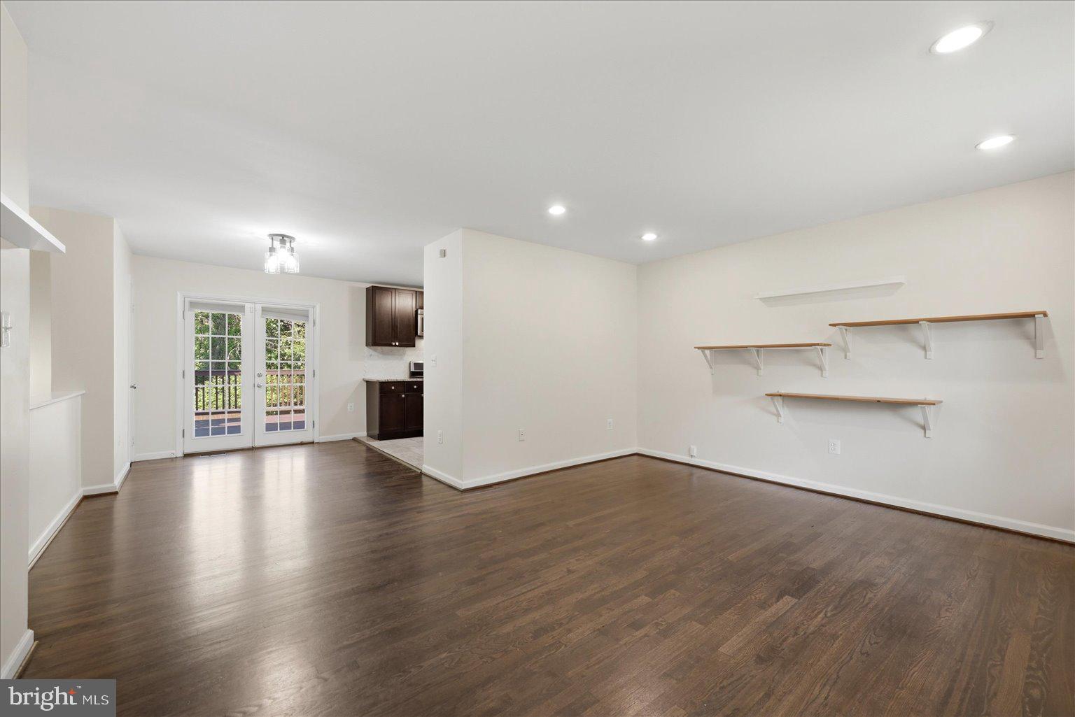6500 Haystack Road Alexandria, VA 22310 - Photo 5 of 40 Living to Dining View