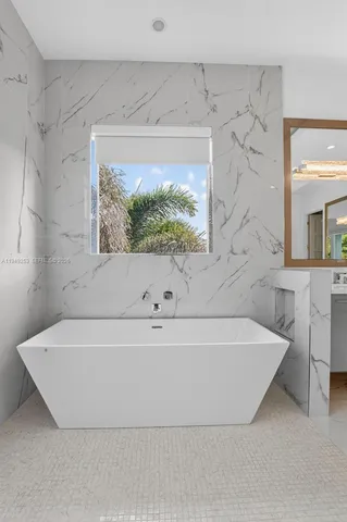 $3,999,975 | 201 Northeast 6th Street, Boca Raton, FL 33432