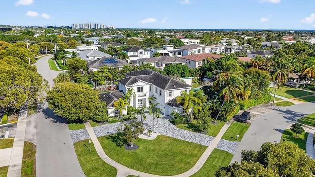 $3,999,975 | 201 Northeast 6th Street, Boca Raton, FL 33432