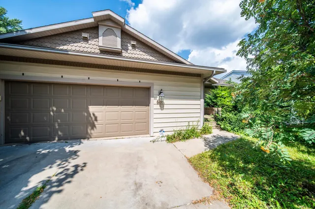 $335,000 | 1005 21st Street Southeast, Rochester, MN 55904