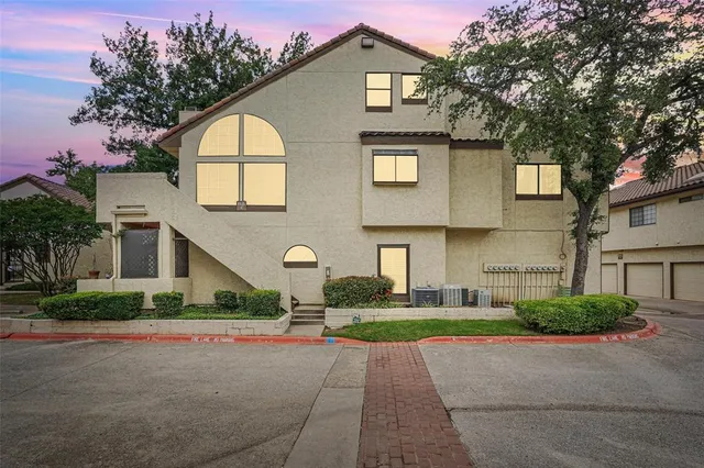 $242,800 | 5590 Spring Valley Road, Unit C208, Dallas, TX 75254