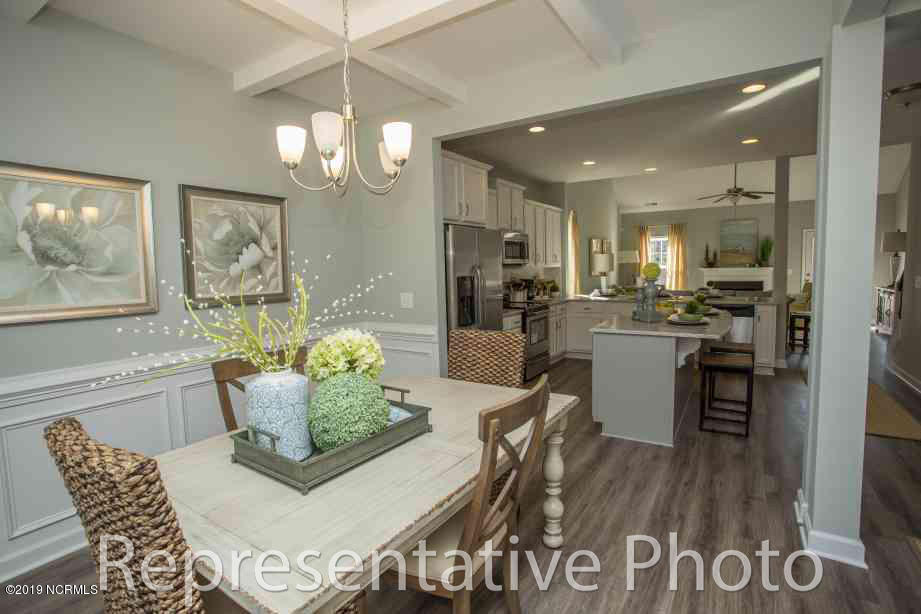 40 Violetear Ridge, Unit 55 Hampstead, NC 28443 - Photo 2 of 16 Dining