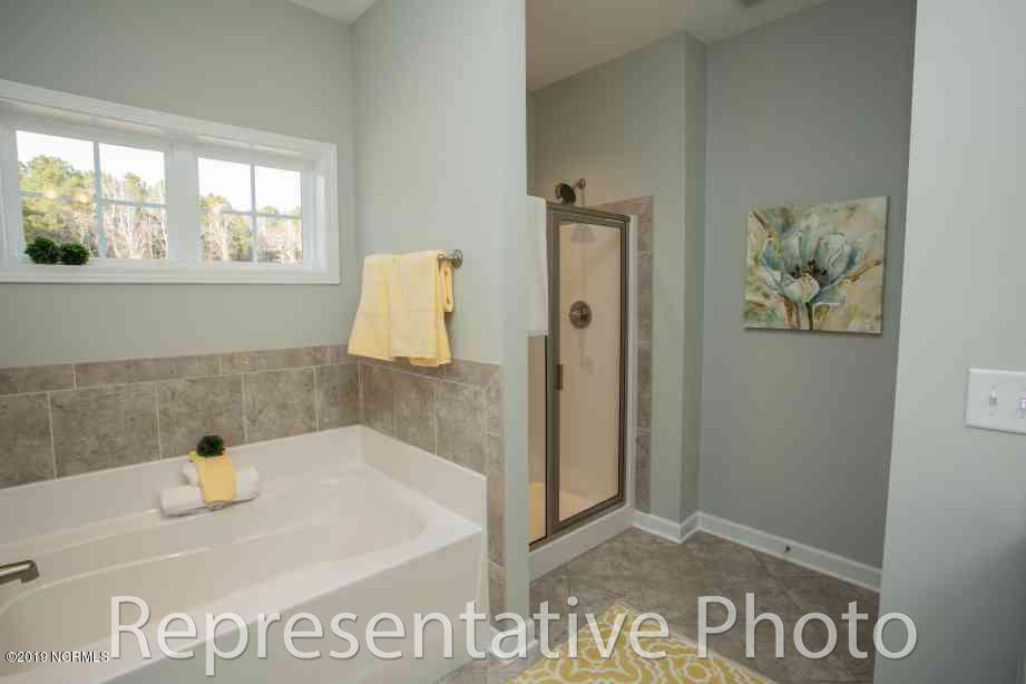40 Violetear Ridge, Unit 55 Hampstead, NC 28443 - Photo 8 of 16 Master bath