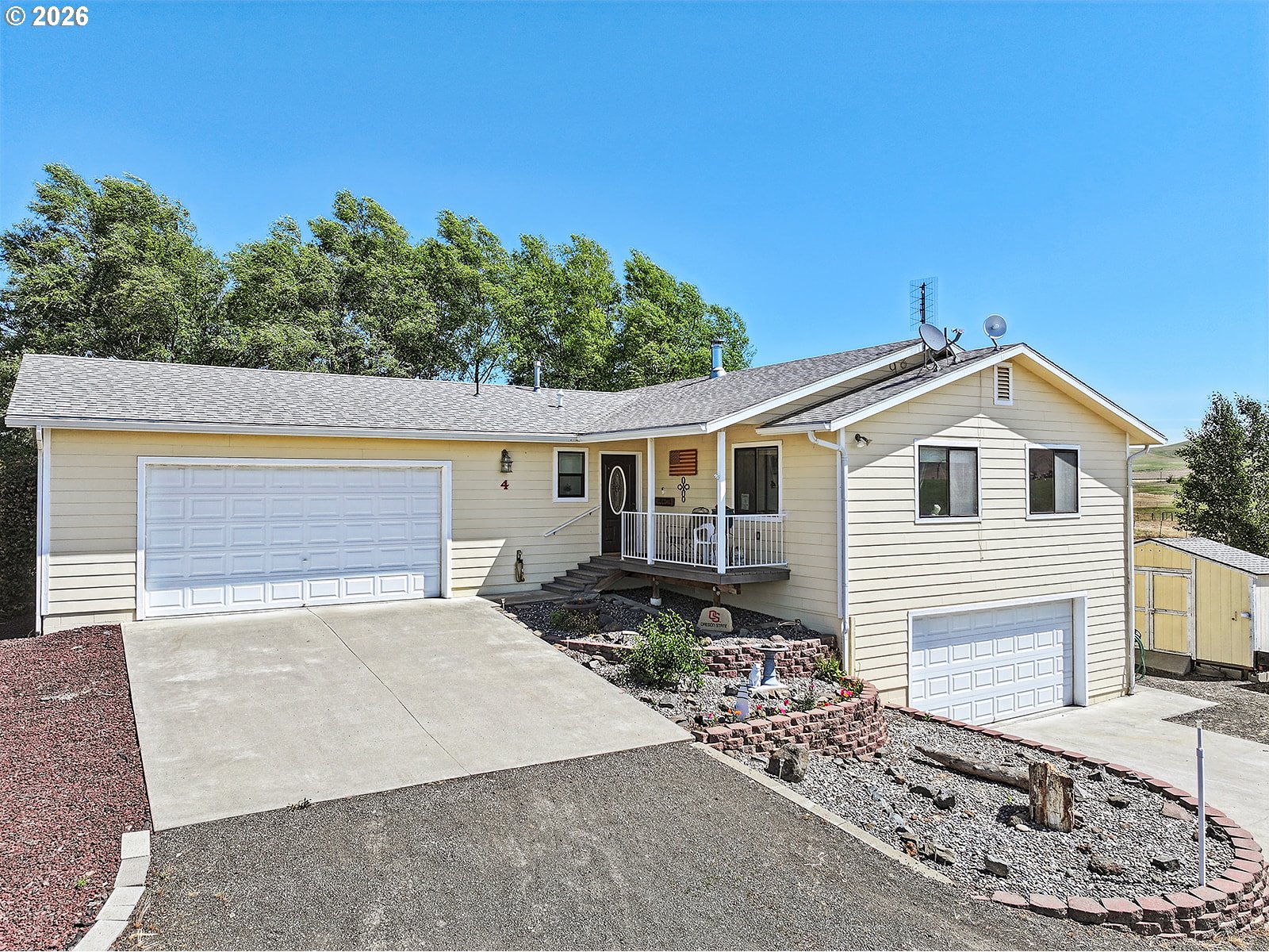 4 Bailey Loop Drive Goldendale, WA 98620 - Photo 1 of 48