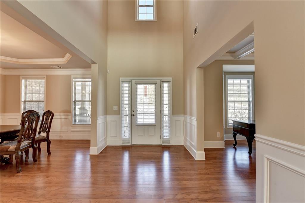 1870 Apollo Drive Suwanee, GA 30024 - Photo 5 of 62