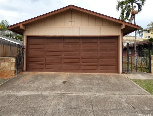 $700,000 | 94-605 Kupuna Loop, Waipahu, HI 96797