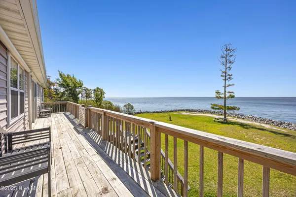 $455,900 | 132 Edgewater Drive, Shiloh, NC 27974