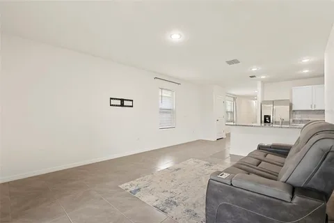 $339,900 | 35724 Sunflower Hl Drive, Zephyrhills, FL 33541