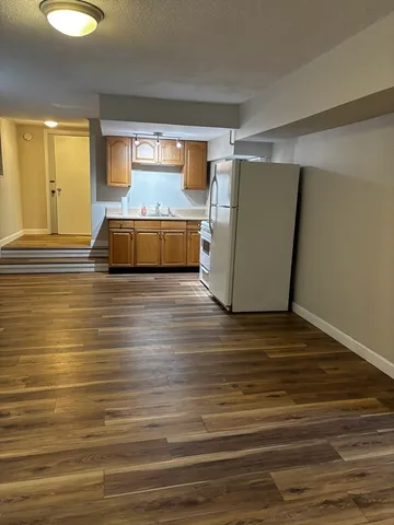 $2,000 | 111 Adams Street, Unit 1, Newton, MA 02458