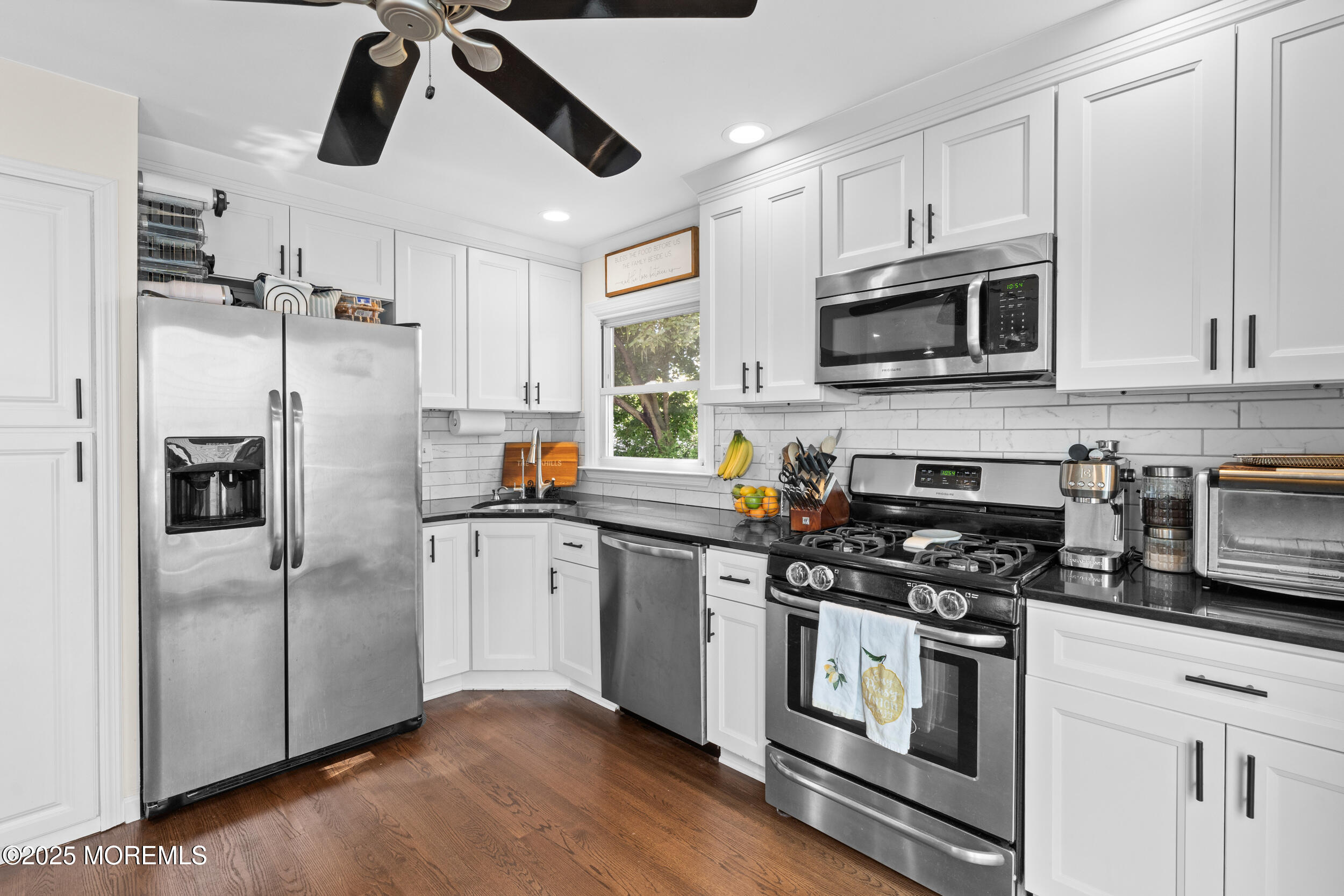 96 Ridge Terrace Neptune City, NJ 07753 - Photo 14 of 39 023