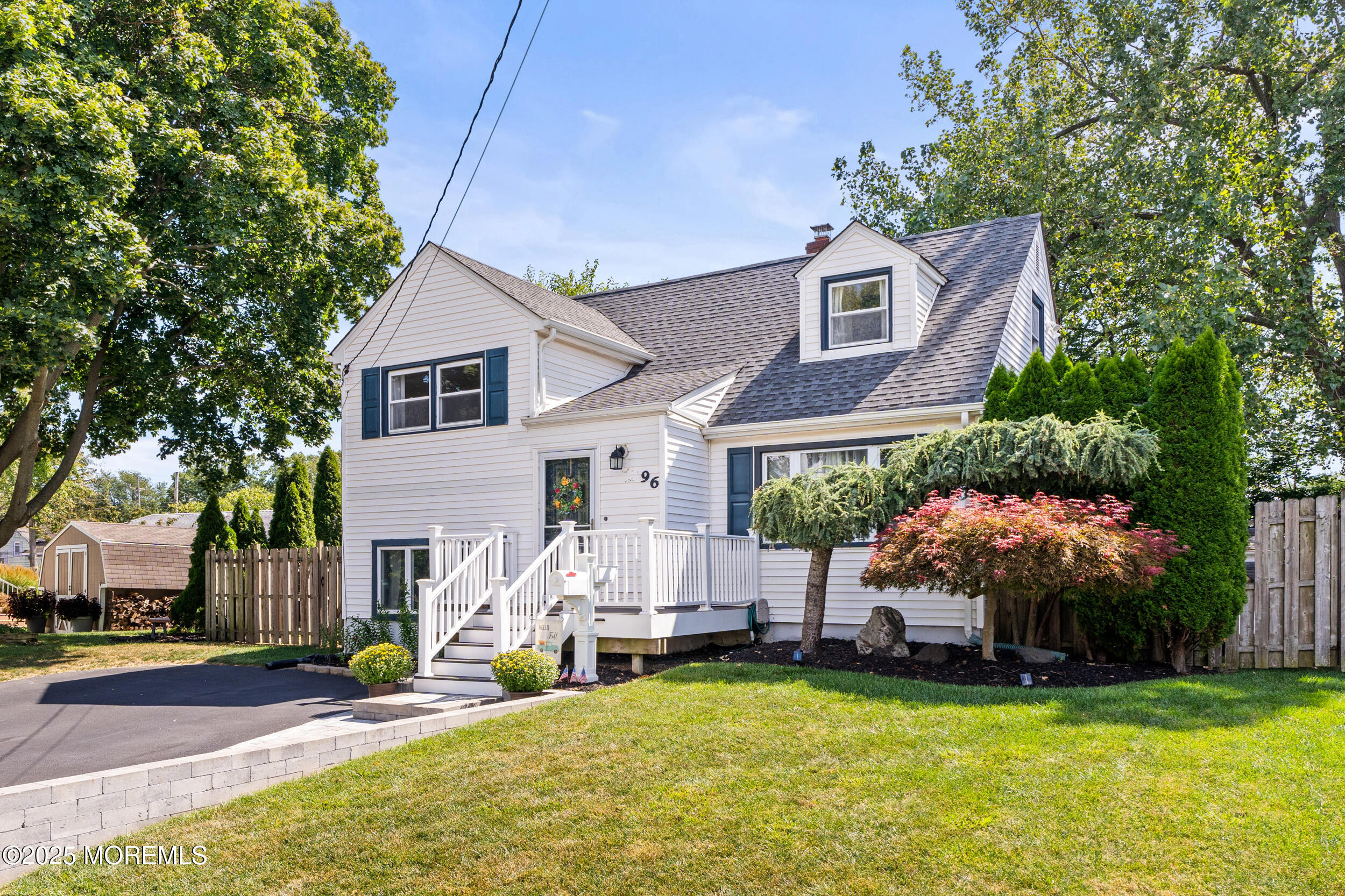 96 Ridge Terrace Neptune City, NJ 07753 - Photo 4 of 39 004