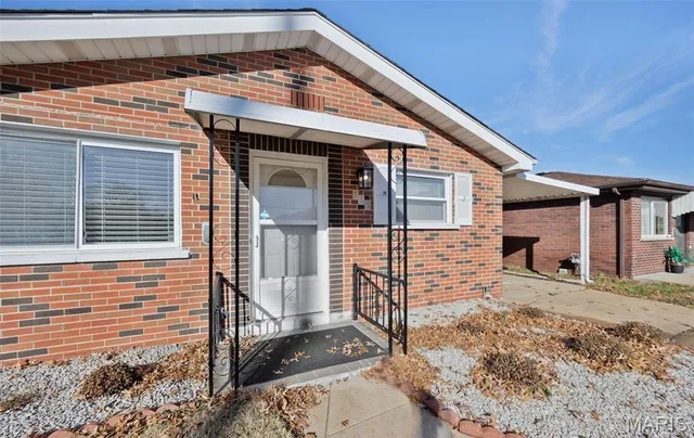 $2,000 | 713 Ave H, St. Louis, MO 63125