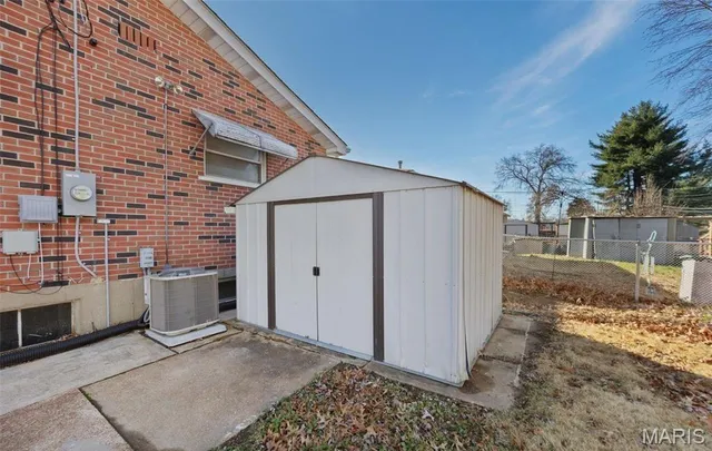 $2,000 | 713 Ave H, St. Louis, MO 63125