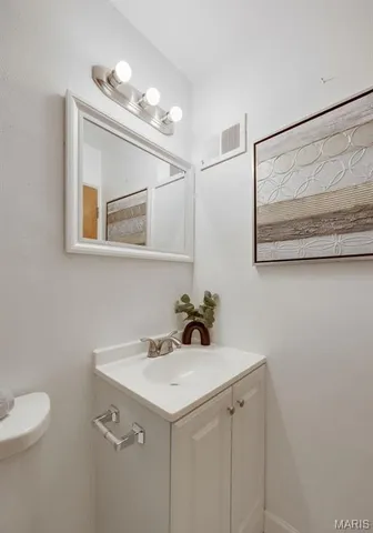 $2,000 | 713 Ave H, St. Louis, MO 63125