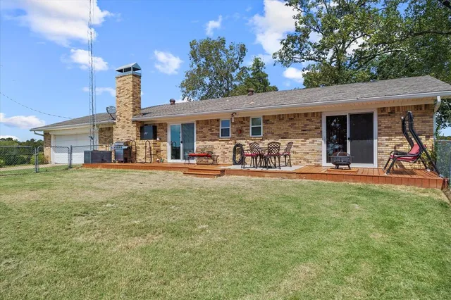 a view of a house and outdoor space