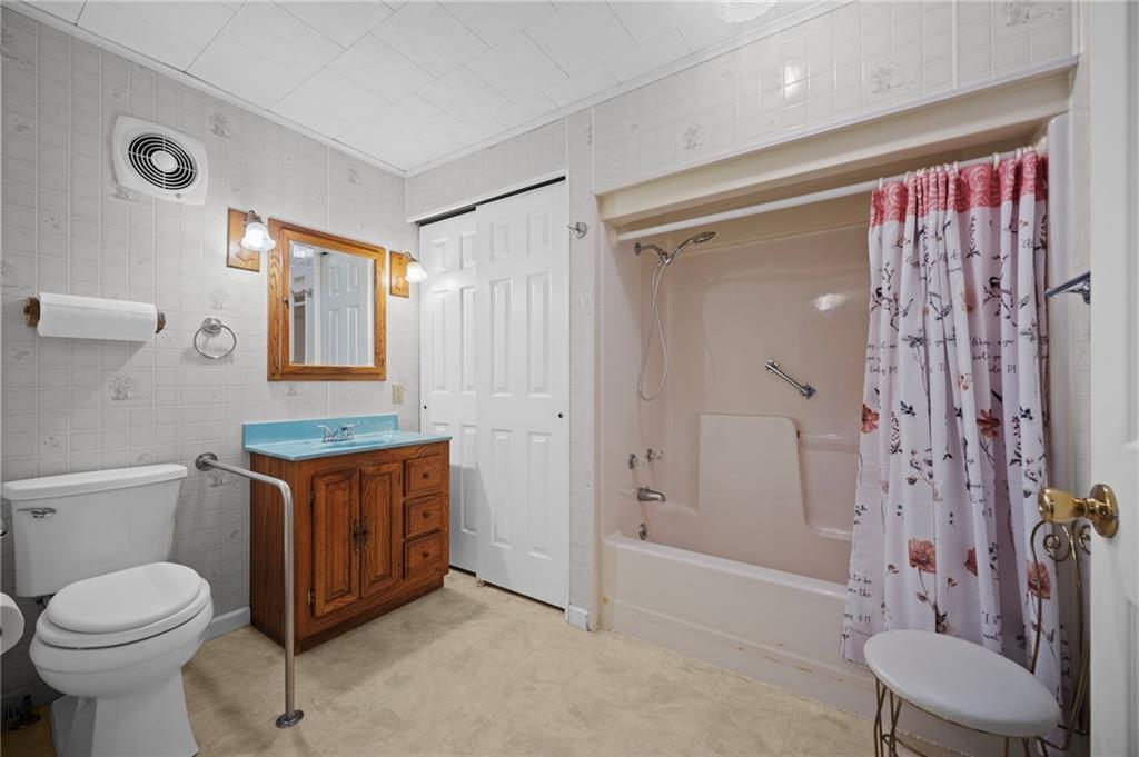 18 Locust Street Clarksville, PA 15322 - Photo 16 of 38 Spacious main level bathroom