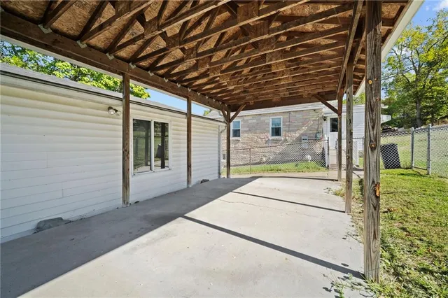 $99,000 | 18 Locust Street, Clarksville, PA 15322