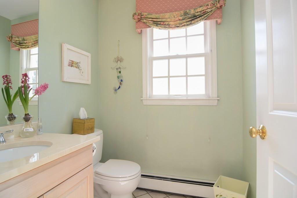62 Cynthia Road Needham, MA 02494 - Photo 9 of 25