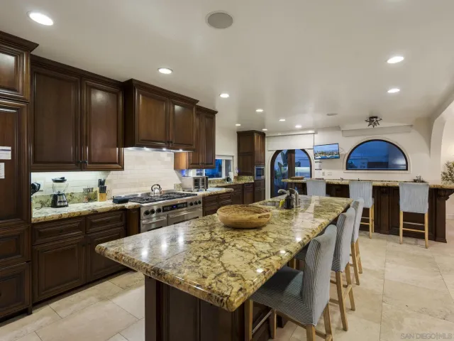 $8,000,000 | 2727 Ocean Front Walk, San Diego, CA 92109