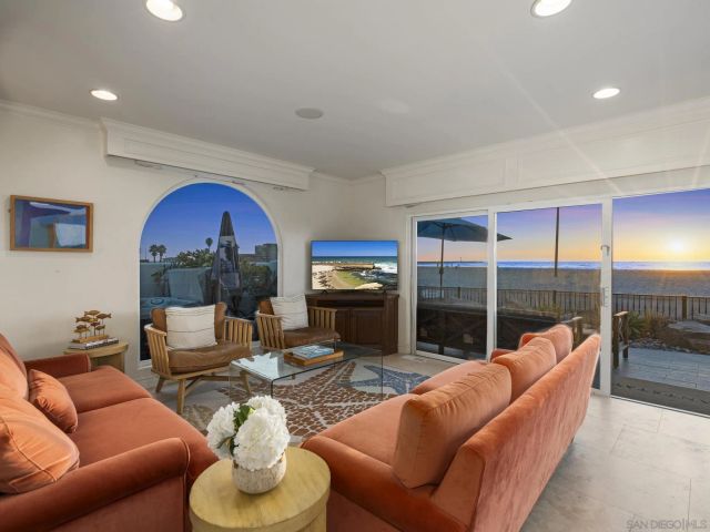 $8,000,000 | 2727 Ocean Front Walk, San Diego, CA 92109