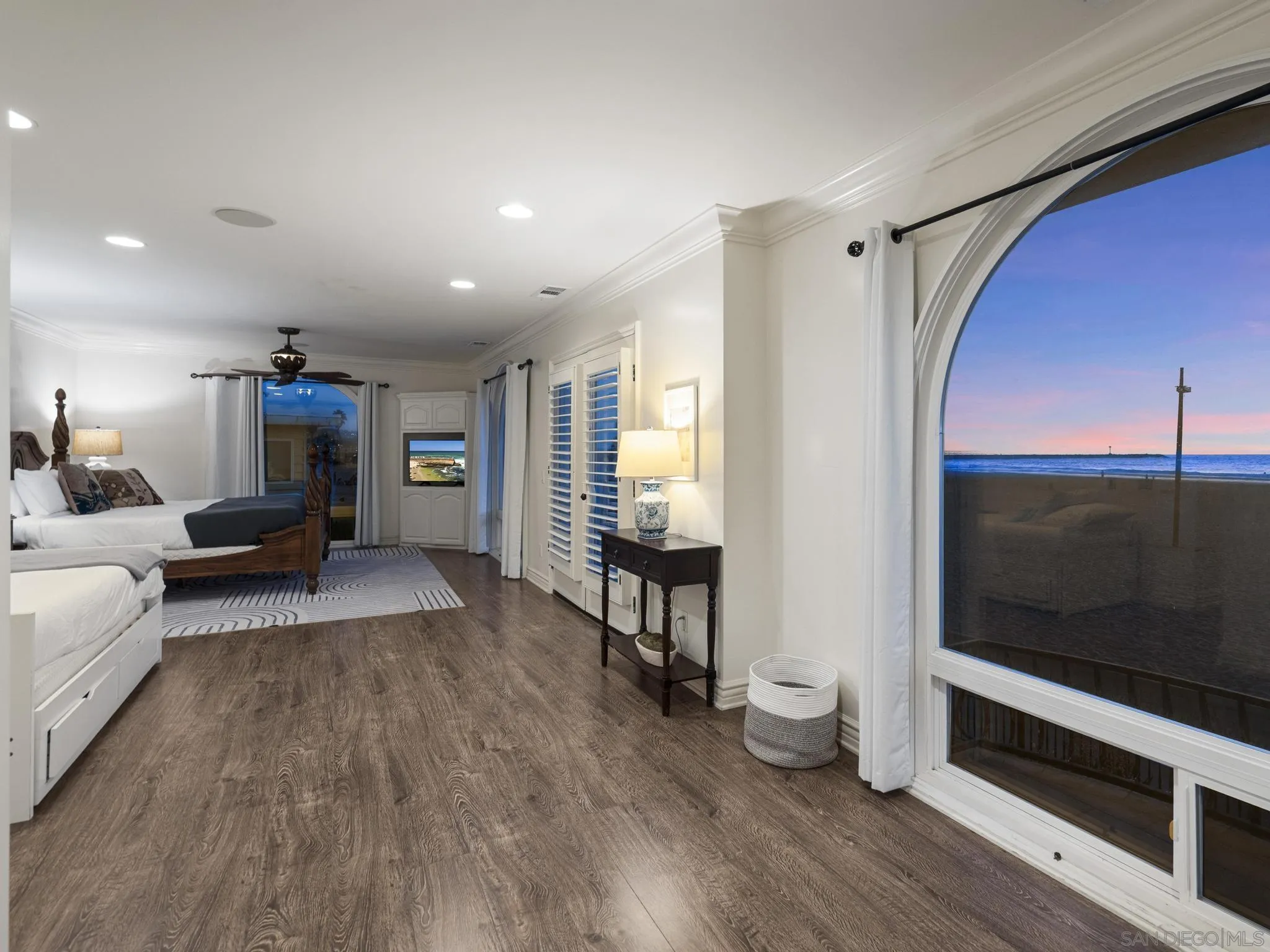 2727 Ocean Front Walk San Diego, CA 92109 - Photo 51 of 54