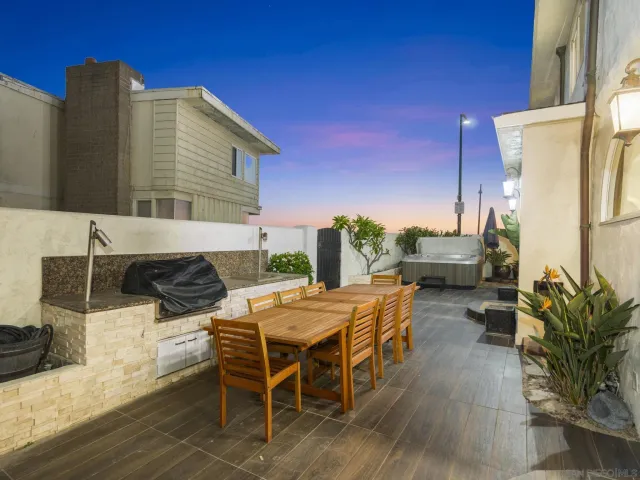 $8,000,000 | 2727 Ocean Front Walk, San Diego, CA 92109