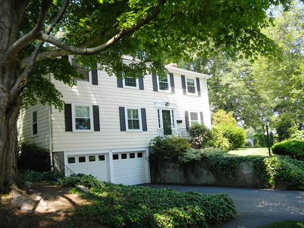 27 Richdale Road Needham, MA 02494 - Photo 2 of 12 Gallery Image 2