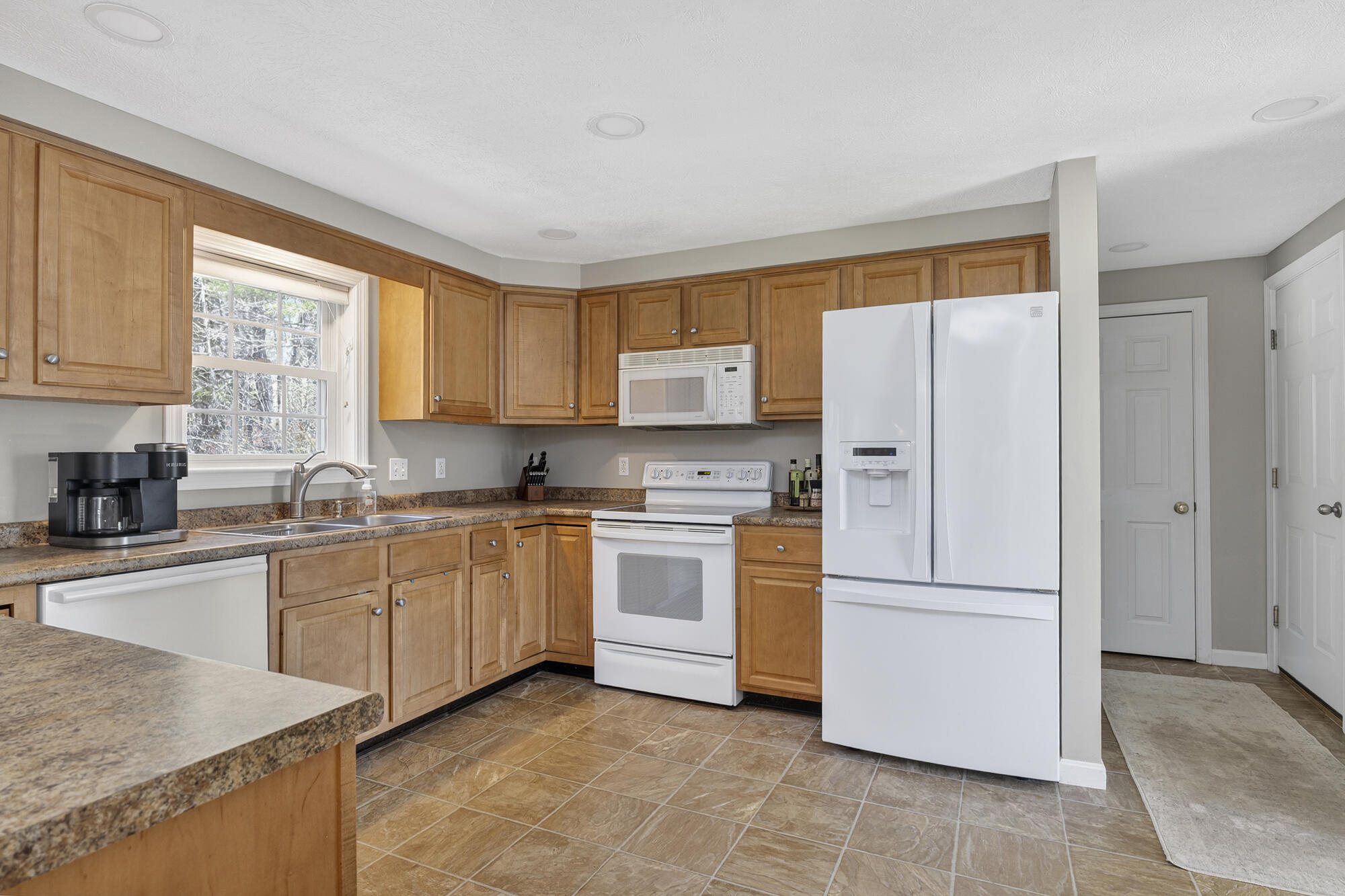 86 Gateway Commons Drive Gorham, ME 04038 - Photo 11 of 49 86 Gateway Commons_04
