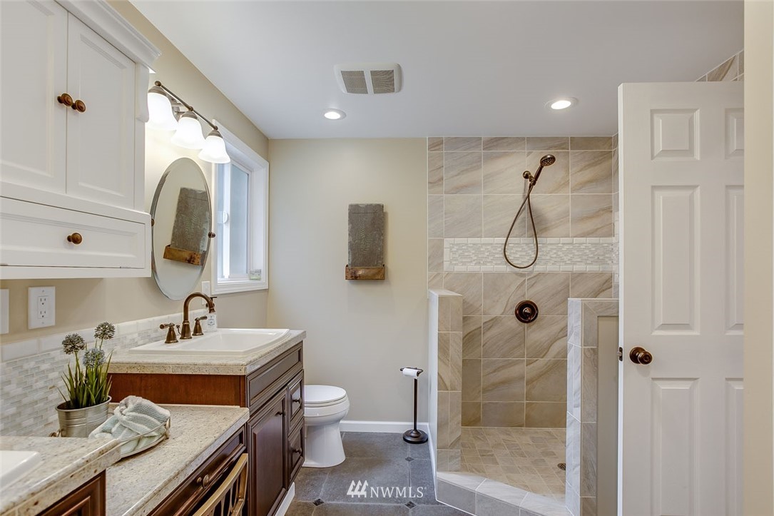23318 Meridian Avenue South Bothell, WA 98021 - Photo 16 of 25