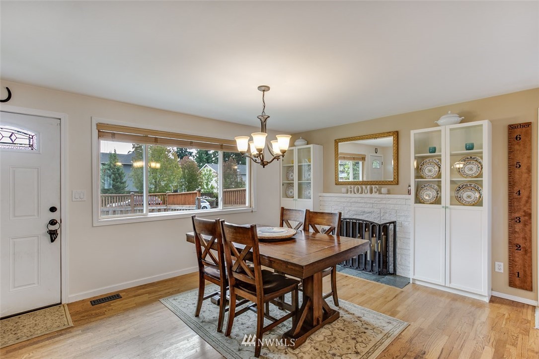 23318 Meridian Avenue South Bothell, WA 98021 - Photo 3 of 25