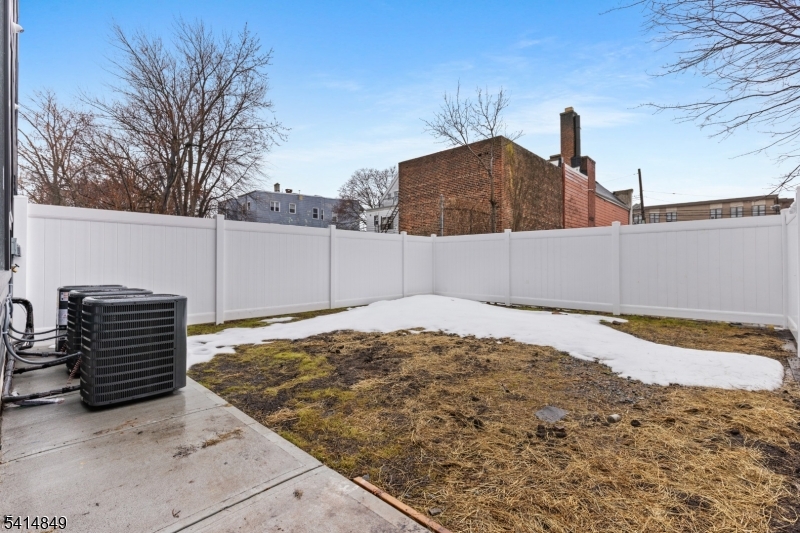 37 South 7th Street, Unit 2 Newark, NJ 07107 - Photo 35 of 40