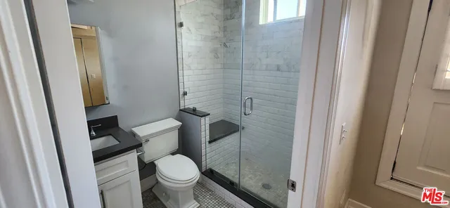 $5,400 | 1024 South Cloverdale Avenue, Los Angeles, CA 90019