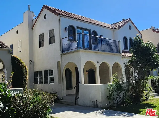 $5,400 | 1024 South Cloverdale Avenue, Los Angeles, CA 90019