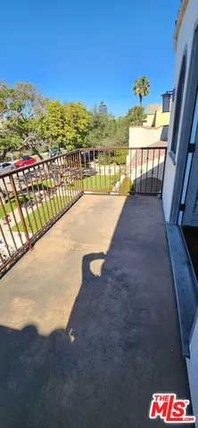 $5,400 | 1024 South Cloverdale Avenue, Los Angeles, CA 90019