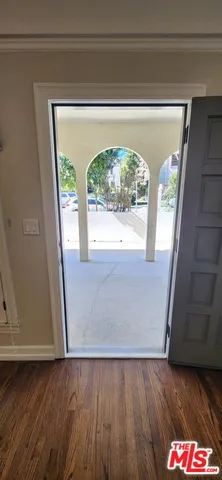 $5,400 | 1024 South Cloverdale Avenue, Los Angeles, CA 90019