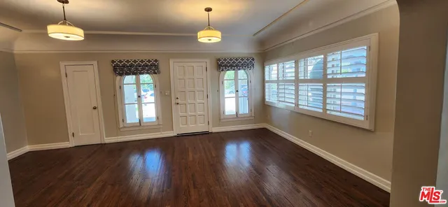 $5,400 | 1024 South Cloverdale Avenue, Los Angeles, CA 90019