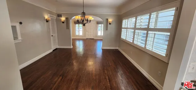 $5,400 | 1024 South Cloverdale Avenue, Los Angeles, CA 90019