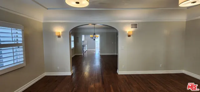 $5,400 | 1024 South Cloverdale Avenue, Los Angeles, CA 90019