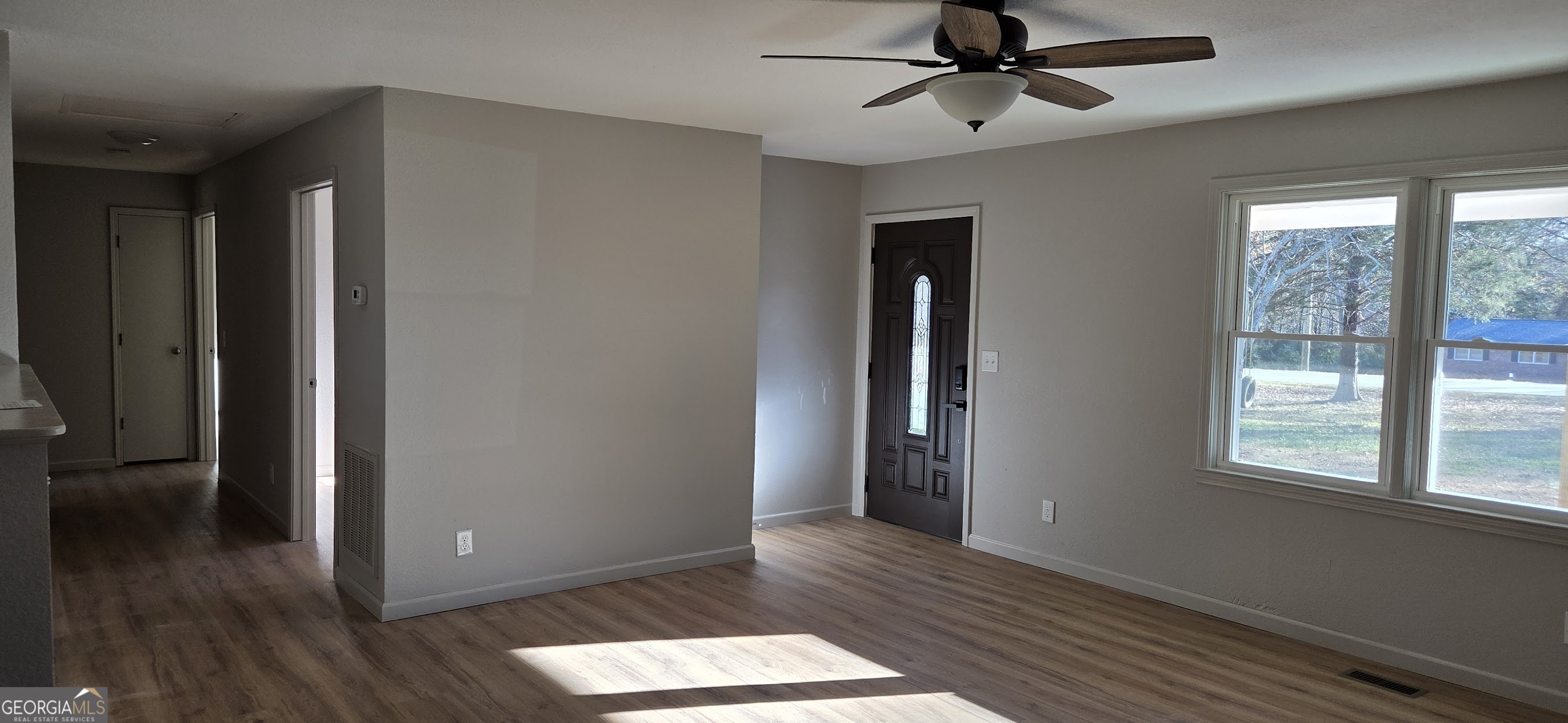 1024 Mt Olivet Road Hartwell, GA 30643 - Photo 24 of 54 Living room entrance and hall
