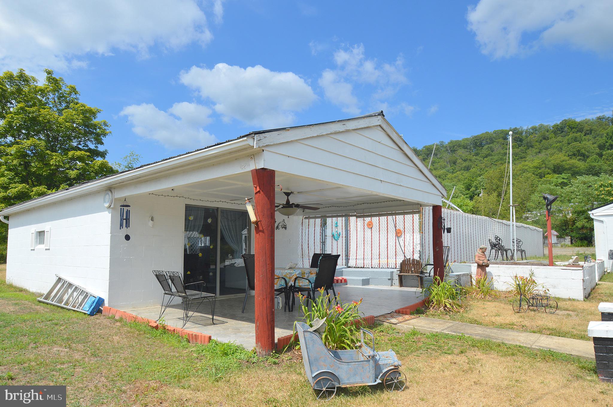 3182 Valley Road Berkeley Springs, WV 25411 - Photo 27 of 36 Gallery Image 27
