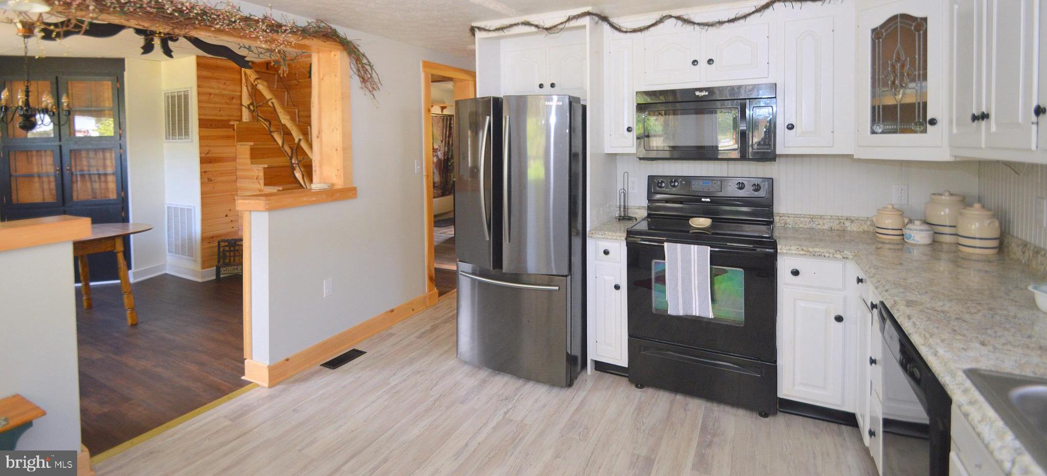 3182 Valley Road Berkeley Springs, WV 25411 - Photo 5 of 36 Gallery Image 5