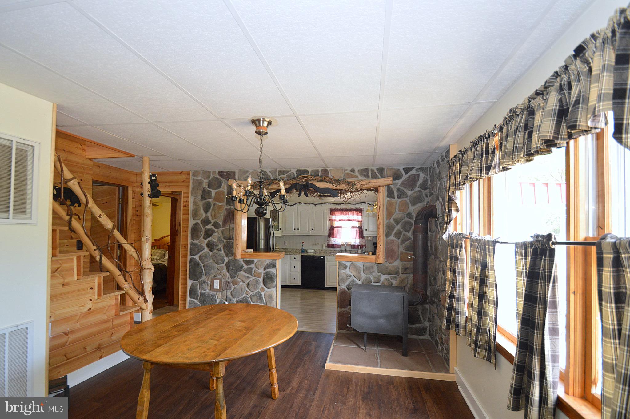3182 Valley Road Berkeley Springs, WV 25411 - Photo 9 of 36 Gallery Image 9